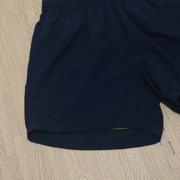 Adidas Areoready Men’s Black Active Sport Shorts Large IL5" W30 - Picture 4 of 10